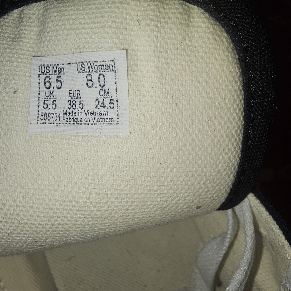 Shoes - Picture 3 of 4